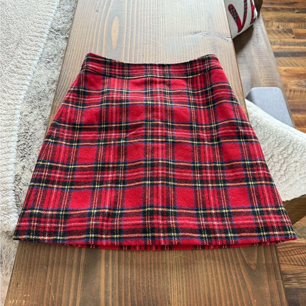 J crew outlet Plaid Skirt Size 0. New with tag.